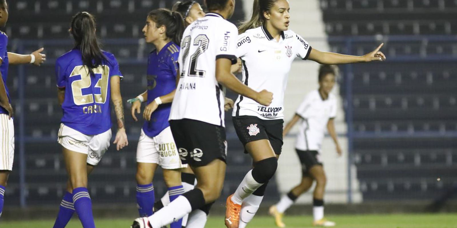 Corinthians Mant M Lideran A Isolada Do Brasileiro Feminino Mulher