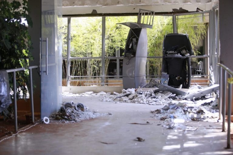 Após assalto e explosão na sede do GDF, servidores estão apreensivos