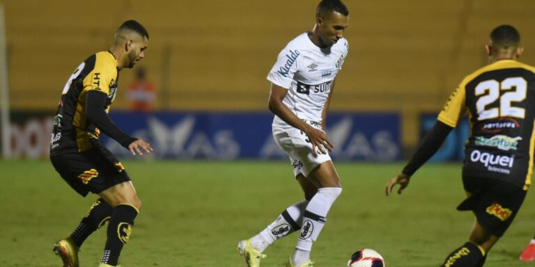 Com equipe alternativa, Santos perde para Novorizontino