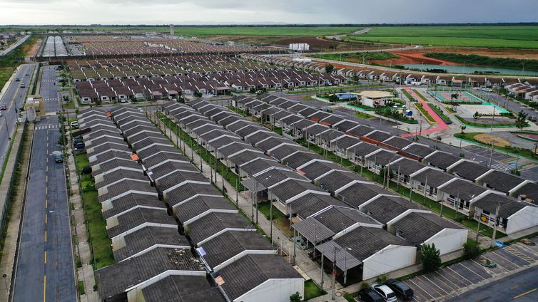 GOVERNO BOLSONARO JÁ ENTREGOU 450 MIL CASAS EM 2020 E ENTREGARÁ MAIS 400 MIL  EM 2021 - Mulher Capital Brasília