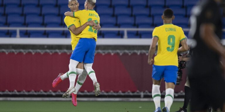 Richarlison brilha e Brasil vence Alemanha na estreia da Olimpía