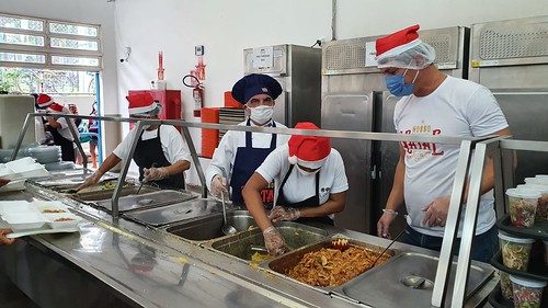 Nosso Natal leva ceia a restaurante comunitário do Paranoá