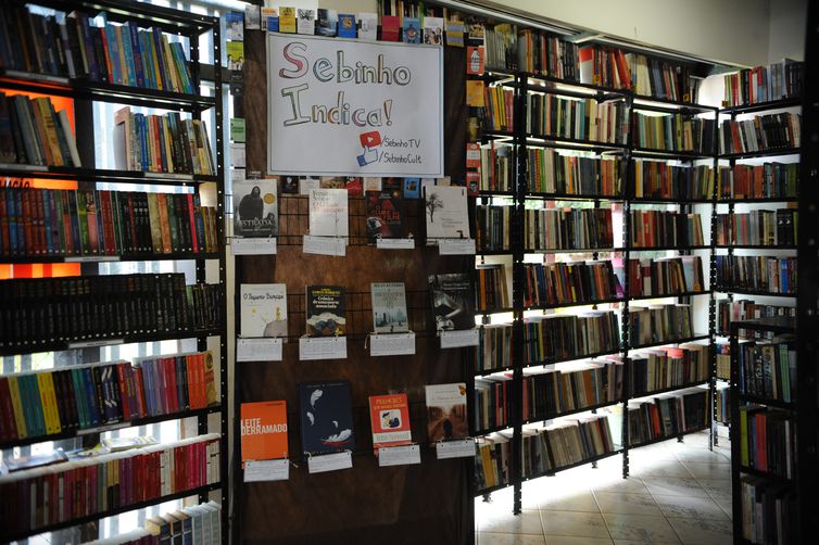 Hoje (29) é dia Nacional do Livro. Na foto, o Sebinho, em Brasília, é referência no setor de livros usados. Possui um amplo acervo de títulos nas mais variadas áreas (José Cruz/Agência Brasil)