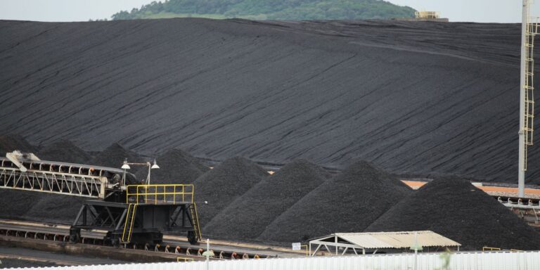 Sancionada lei que prorroga funcionamento de térmicas a carvão