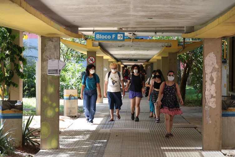 Retorno das aulas presenciais na Universidade de São Paulo - USP.