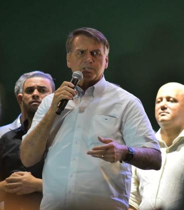 Em discurso, Bolsonaro diz que denúncias de corrupção em seu governo são falsas