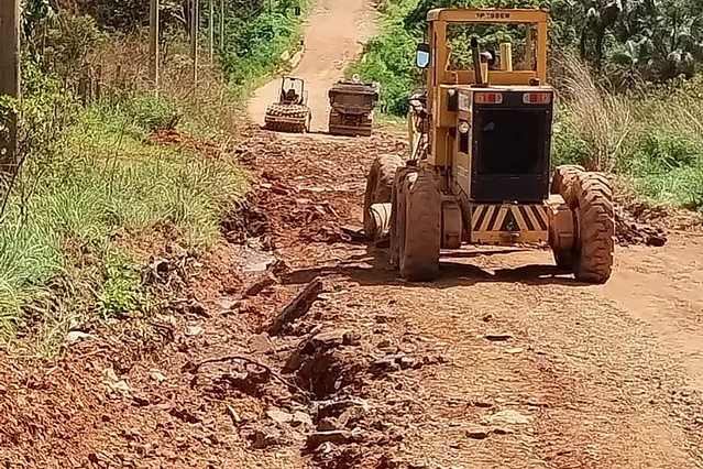 Estrada rural no Recanto das Emas recebe serviços do GDF Presente