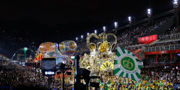Sanciona lei que reconhece escolas de samba como manifestação cultural