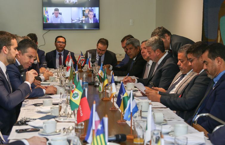 22/06/2023 - Brasília - O presidente da Câmara dos Deputados, Arthur Lira (PP-AL), se reúne com os governadores e secretários de Fazenda, na Residência Oficial da Câmara. Foto: José Cruz/Agência Brasil