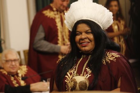 Rio de Janeiro (RJ), 14/11/2023 - A ministra dos Povos Indígenas, Sônia Guajajara, toma posse com artitas nomeados na Academia Brasileira de Cultura. Foto: Fernando Frazão/Agência Brasil