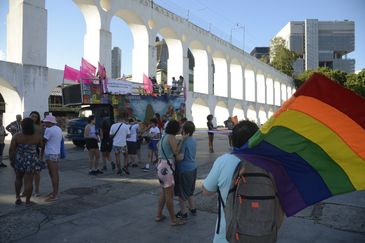 Rio de Janeiro (RJ) 17/12/2023 – Participantes da 2ª Edição da Parada LGBTQIA+ da Lapa, que acontece pela visibilidade e direitos das pessoas trans. Foto: Fernando Frazão/Agência Brasil