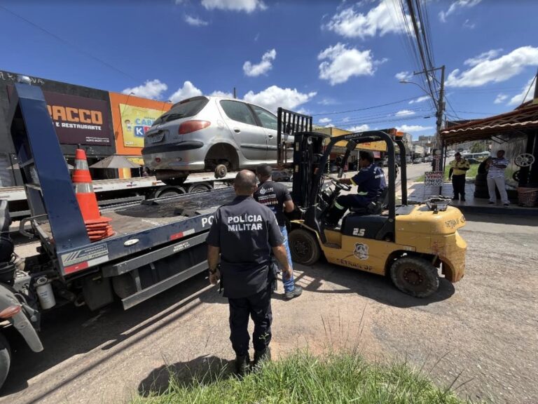 Operação DF Livre de Carcaças remove carros na Papuda e no Guará