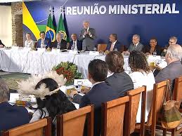 images - 2025-12-17T155814.458