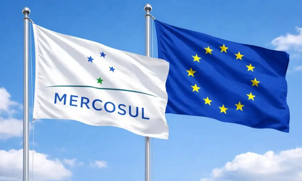 Bandeiras-do-Mercosul-e-da-Unio-Europeia