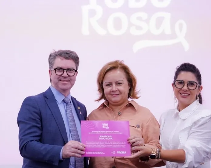 SES_GOIAS_TODO_ROSA1_POR_IRON_BRAZ