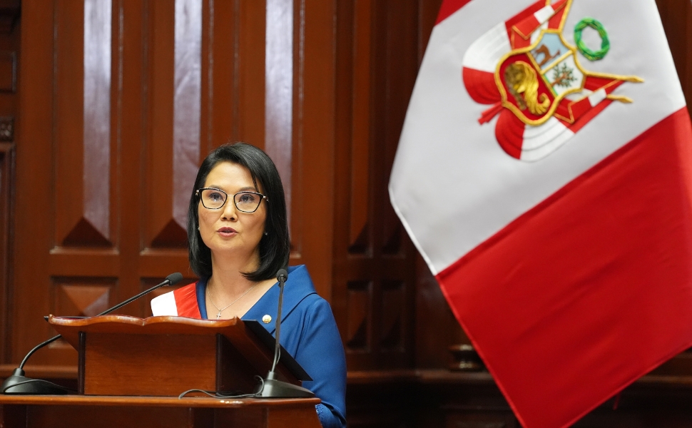 Keiko-toma-posse-no-Peru-e-fala-em-usar-Forcas-Arm0031722500202607281950