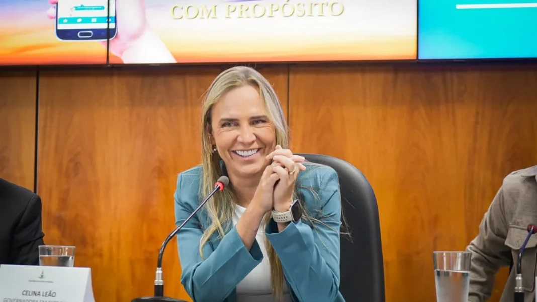 f926732c-celina-leao-com-administradores